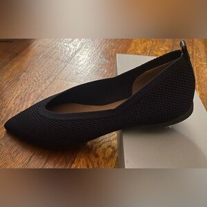 Everlane The 40 Hour Flat Pointed Toe Knit shoe: Navy